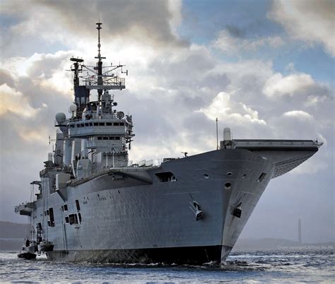 Hms Ark Royal R 07 Invincible Class Aircraft Carrier Navy Hms Ark