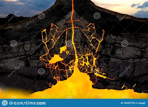 El Esquema Del Volcán En La Tierra La ‘corteza De S Foto De Archivo