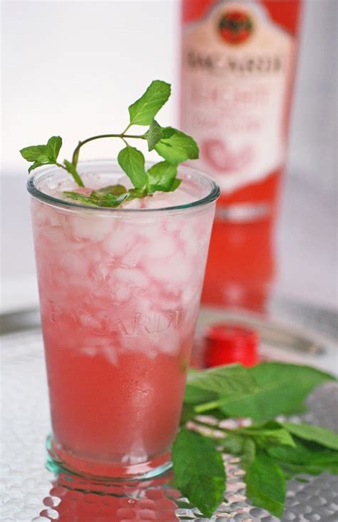Maybe you would like to learn more about one of these? BACARDI CLASSIC COCKTAILS LIGHT Strawberry Daiquiri | This ...