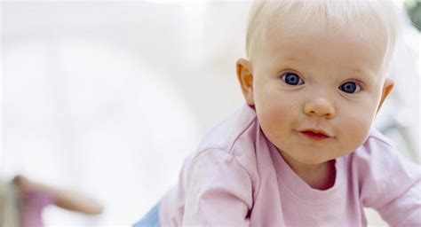 Wann beginnen babys zu krabbeln? Meilensteine: Krabbeln - BabyCenter