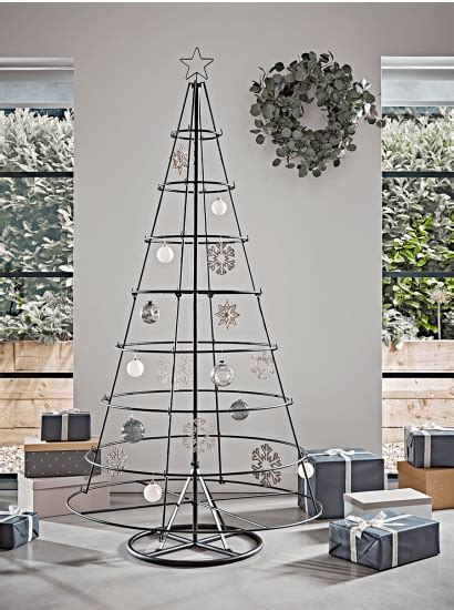 Indoor And Outdoor Pre Lit Christmas Trees Luxury Decorative Alternative