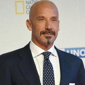 Born 9 july 1964) is an italian former football manager and player who played as a striker. Gianluca Vialli rivela di avere un tumore, Marotta: "Un ...