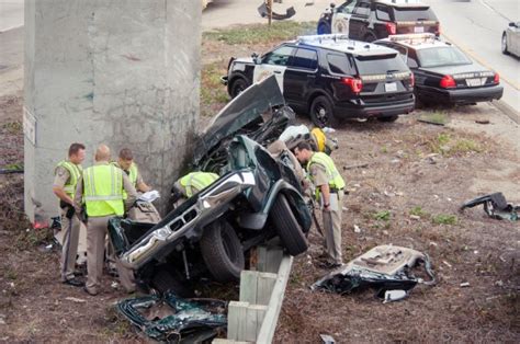 Woman Dies In Solo Vehicle Crash On The I 5 Morning Commute