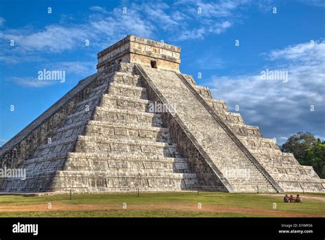 El Castillo Pyramid Of Kulkulcan Chichen Itza Unesco World Heritage