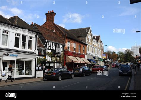 Pinner High Street Hi Res Stock Photography And Images Alamy