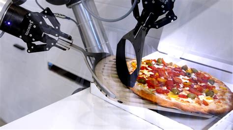 Robô pizzaiolo food tech francesa Pazzi capta US 11 milhões StartAgro
