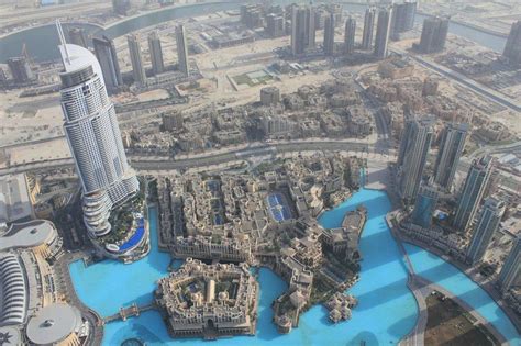 Apartment & condo building in dubai, united arab emirates. Bild "Aussicht von Burj Khalifa" zu Burj Khalifa in Dubai
