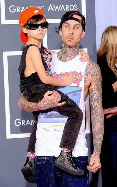 Travis barker was born on november 14, 1975 to randy and gloria barker in fontana, california. Dad goals 😎 | Travis Barker with his son Landon! | Mens ...