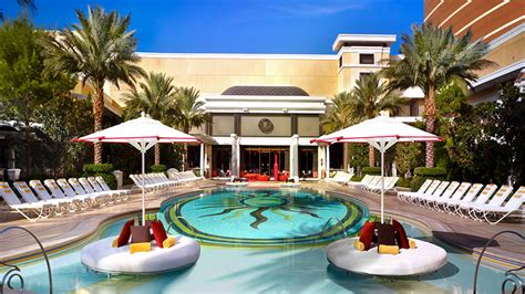 Las Vegas Pools Cabanas And Daybeds Wynn Las Vegas And Encore