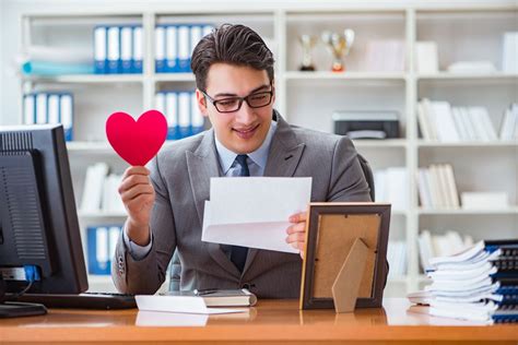 6 Ways To Celebrate Valentine’s Day At Work Laptrinhx News