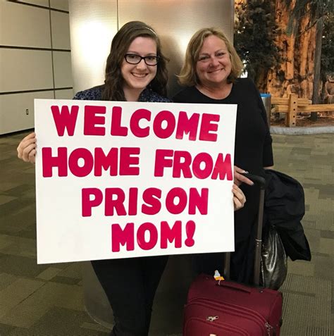 Funny Airport Welcome Home Signs That Left People Red Faced