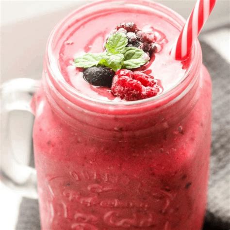 Banana And Yogurt Free Mixed Berry Smoothie Sims Home Kitchen