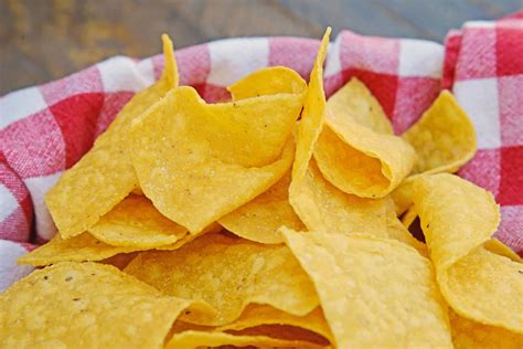 This is a wonderful 10 minute mild and fresh homemade salsa recipe. Tortilla Chips Recipe - Fresh and Warm Homemade Tortilla Chips