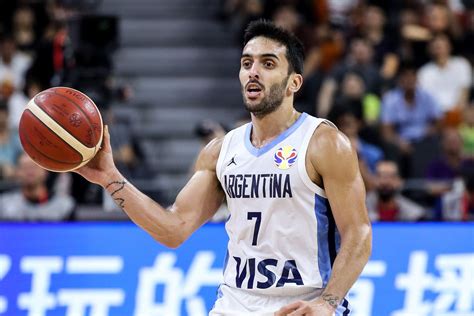 Se lució con un pase sin mirar a zeke nnaji, que le rozó la oreja a kyle. Facundo Campazzo a longtemps hésité avant de franchir l ...