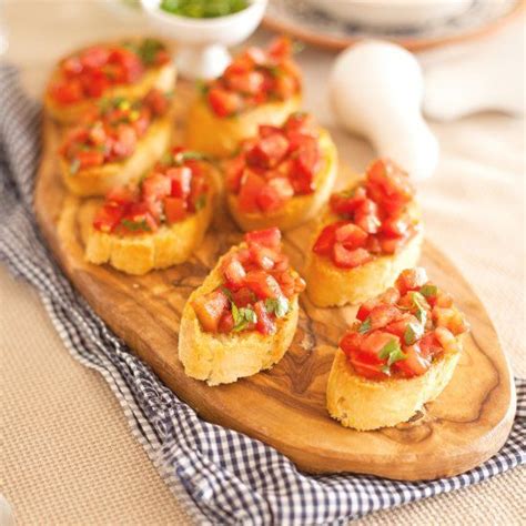The food at the party was horrible, i've never eaten. A simple summer bruschetta. | Food, Starters recipes ...