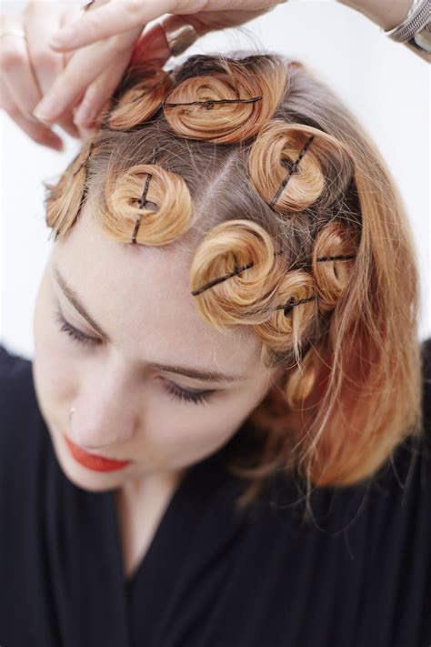 How To Do Pin Curls Step Roll The Hair At The Top Of Your Head Pin Curls Short Hair How