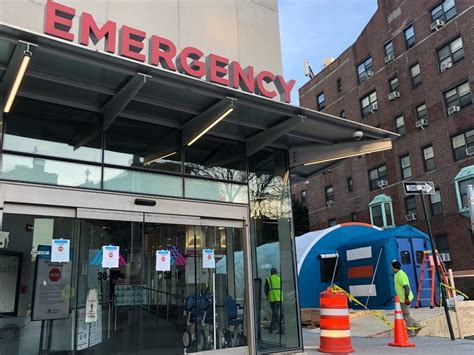 Mount Sinai Queens Builds Triage Tent For Coronavirus Patients