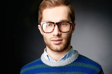 Handsome Guy With Glasses Photo Free Download