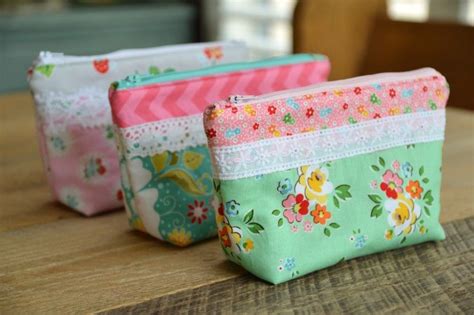 Laced Zipper Pouch Tutorial Free Sewing Pattern Diy Patchwork