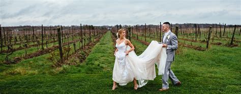 Saltwater Farm Vineyard Wedding Alanna Justin Vo