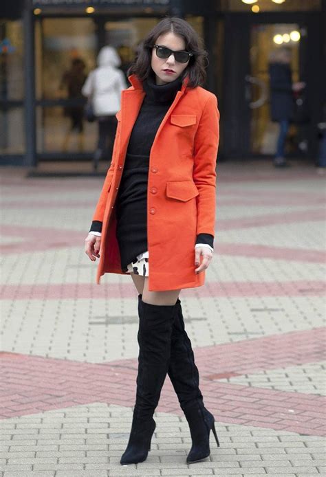 25 Orange Outfit Ideas For Women To Wear