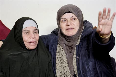 Tears Of Joy Crackers Welcome Palestinian Women Child Prisoners Freed