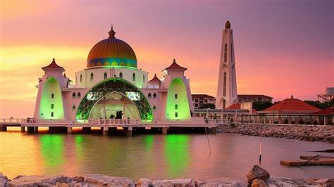 The city is the southernmost city in the peninsular malaysia and sits along the straits of johor. Forget Kuala Lumpur, Discover 7 Most Beautiful Cities in ...