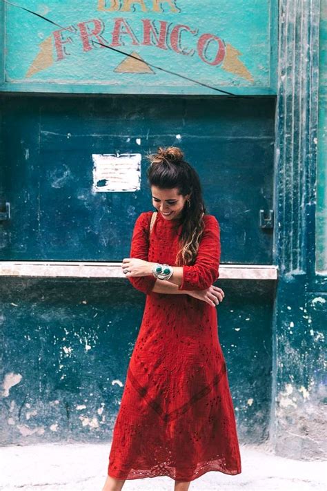 20 wonderful red color outfits for women to try instaloverz moda modesta moda boho moda