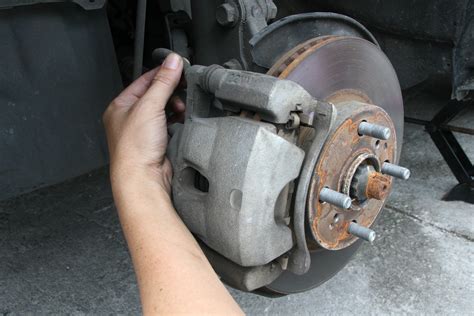 How To Bleed Car Brakes With Pictures Wikihow
