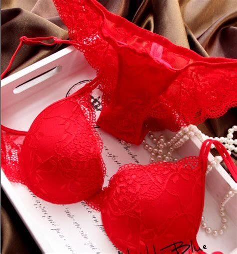 New Hot Red Sexy Push Up Deep V Lace Bra Sets With One Lace Briefs Knickers