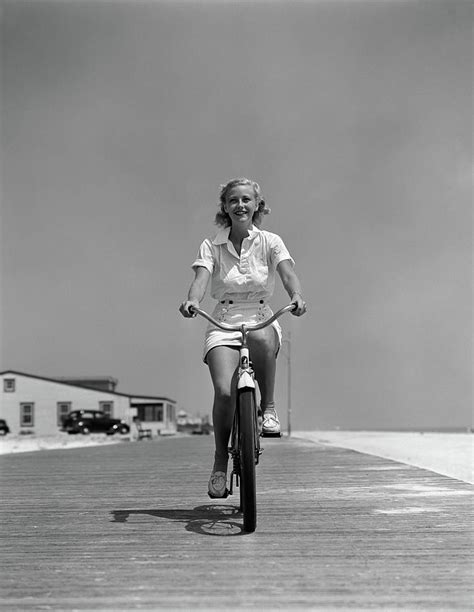 1940s Summer Time Smiling Blonde Woman Photograph By Vintage Images