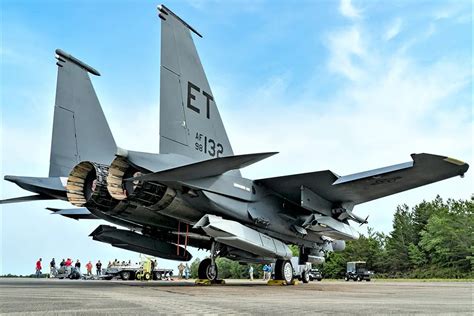 F 15e Strike Eagle Loaded With Five Agm 158 Joint Air To Surface