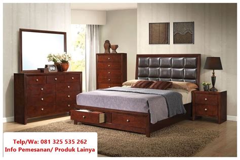 Tempat tidur adalah suatu mebel atau tempat yang digunakan sebagai tempat tidur atau beristirahat.12 sepanjang sejarah, ranjang telah berkembang dari jenis yang sederhana, seperti kasur yang diisi jerami sampai perlengkapan mewah. desain tempat tidur ukiran klasik mewah | Mebel, Perabot kamar tidur, Dekorasi rumah murah