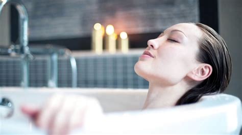 Study Hot Baths Help Cut As Many Calories As Walking Abc7 Chicago
