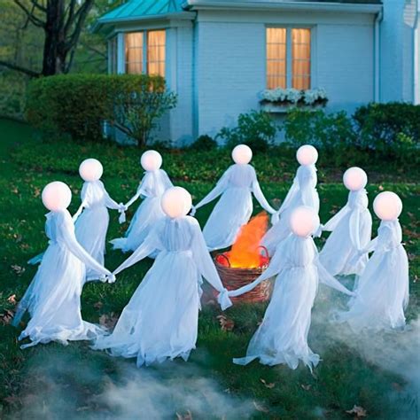 20 Dancing Ghosts Lawn Decoration