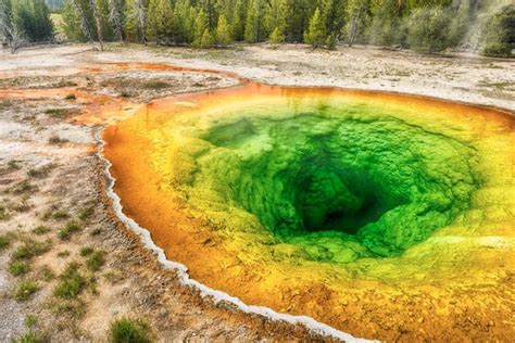 Two Giant Volcanic Eruptions Formed Yellowstone S Iconic Caldera