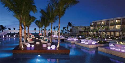 Classic Resorts Dreams Onyx Resort And Spa