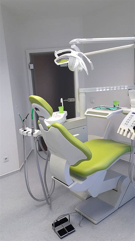 Mehr Behandlungskomfort Zahnarzt Mahlsdorf Berlin Prophylaxe Parodontose Zahnimplantate Dr