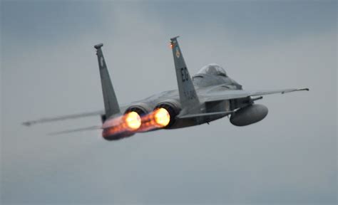 Full Afterburner F15 Eagle Takes Off From Cold Lake Alber Flickr