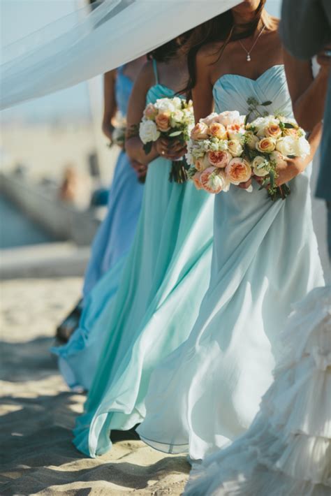 It is very true that the ambiance on the seaside creates the right atmosphere for you and your better half when exchanging vows, but there is more that you can do get the best of what the day can offer. 17 Beach Wedding Ideas You've Never Seen Before Desiree ...