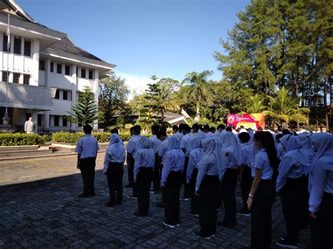 Enhance Your Attitude Semangat Pengembangan Soft Skill Mahasiswa Stie