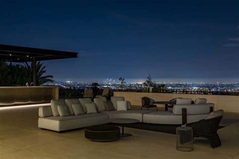 Jaw Dropping Dream Home Overlooking The Los Angeles Skyline Luxury