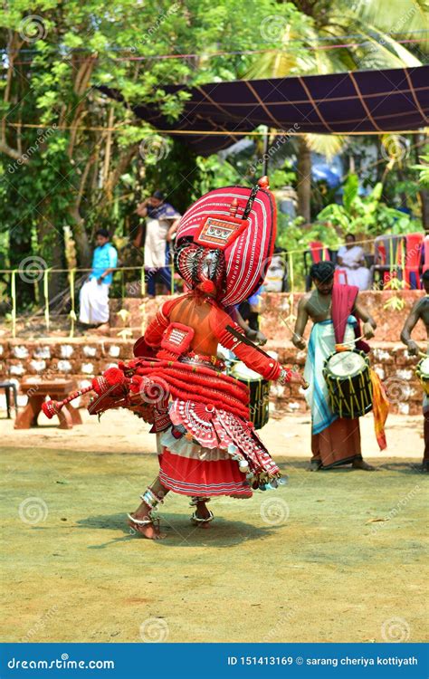 Kannur Kerala Theyyam Arts Editorial Stock Image Image Of Kannur