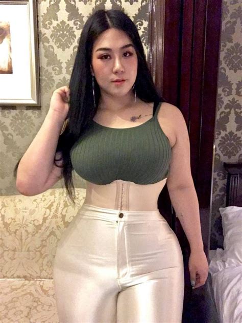 Meet The Thai Woman With Curves Like Kim Kardashian Pattaya One News