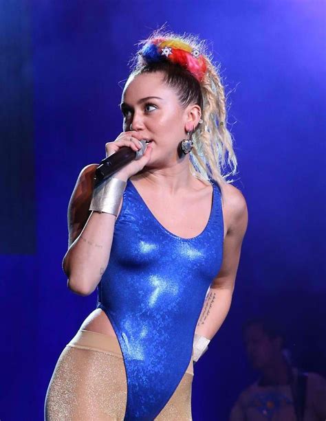 Miley Cyrus Sexy 48 Photos Thefappening