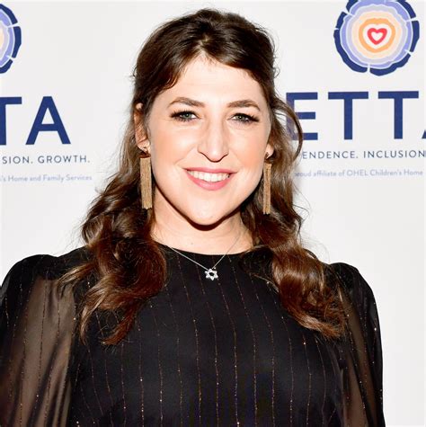 Mayim Bialik Felt ‘Better’ on Christmas After Post About Breakup