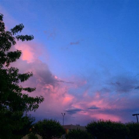 𝒉𝒖𝒏𝒏𝒊𝒆𝒃𝒖𝒎 — ˎˊ˗ Pretty Sky Beautiful Sky Lilac Sky Look At The