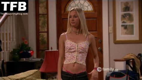 Kaley Cuoco Sexy 5 Pics Thefappening