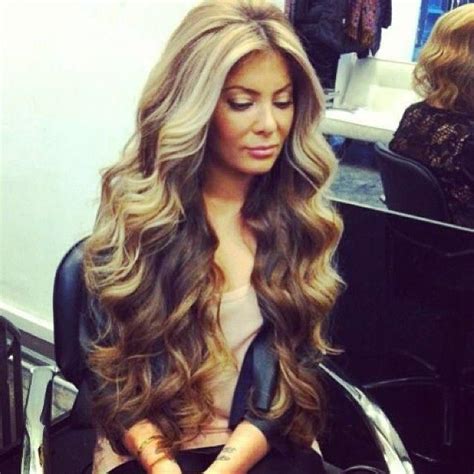 There are a variety of ways to get beachy waves, and we're here to give you all the options so you can choose. Long hair beach waves | Hair Style and Color for Woman