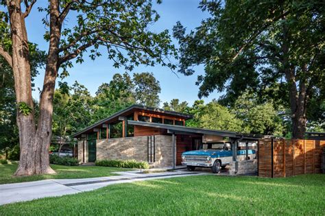 This Mid Century Modern House In Austin Texas Received A Contemporary